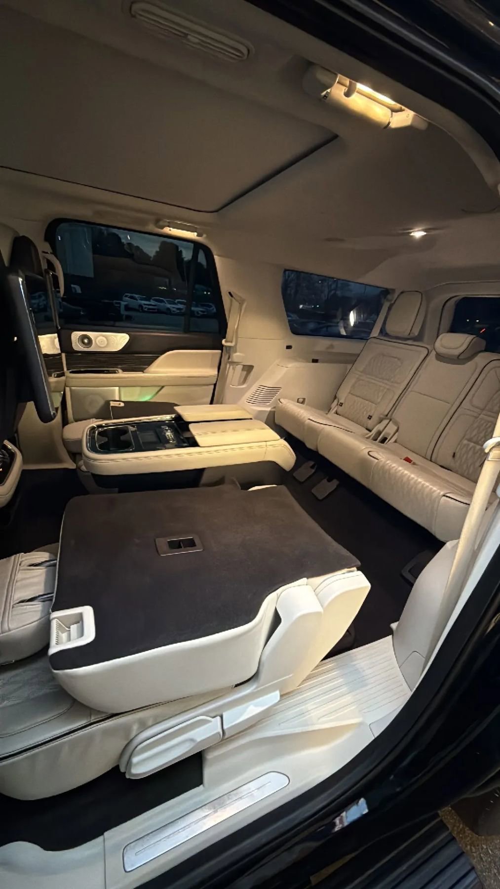 Used 2019 Lincoln Navigator L Black Label w/ Cargo Package image 27