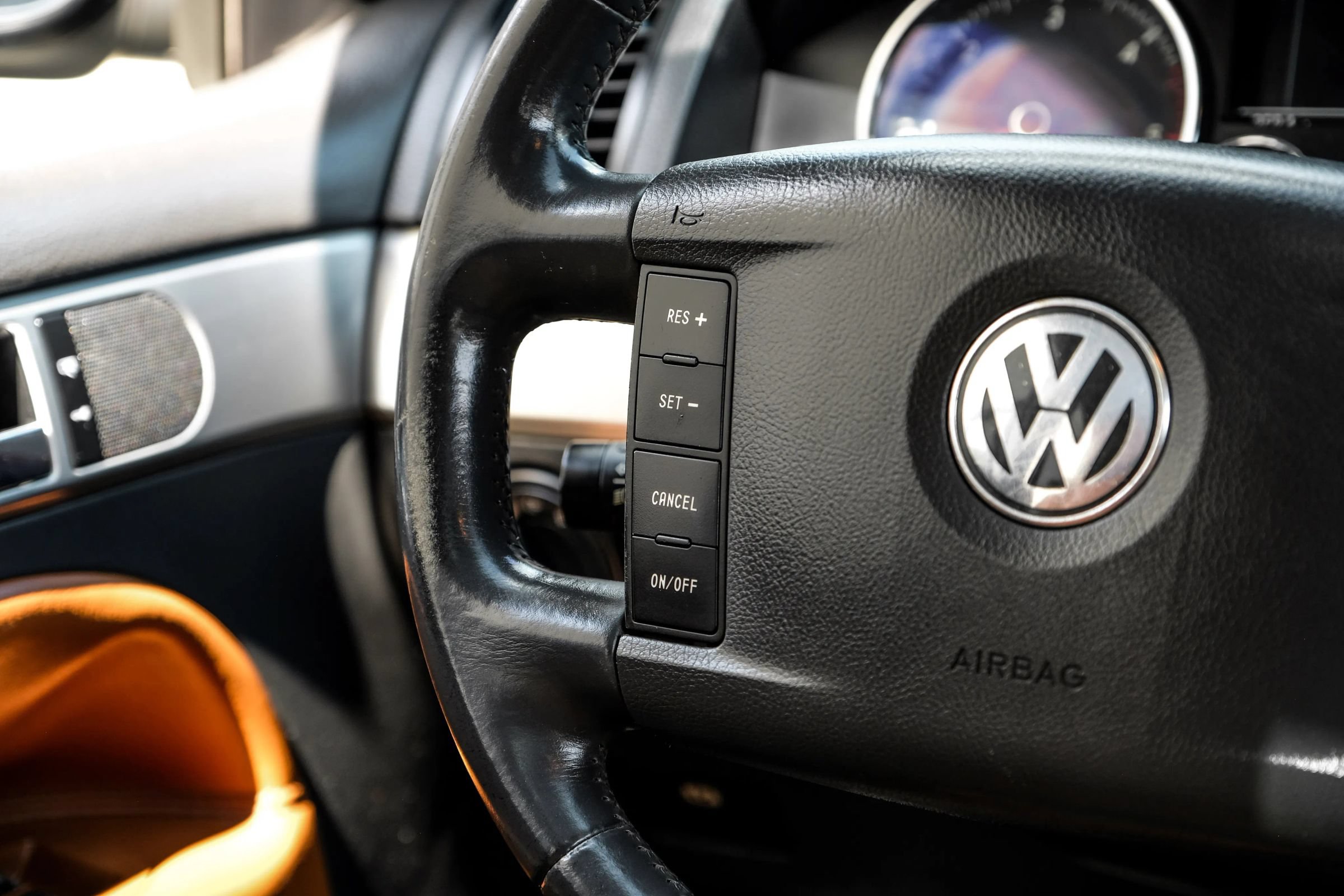 Used 2006 Volkswagen Touareg V10 TDI AWD/4WD image 20