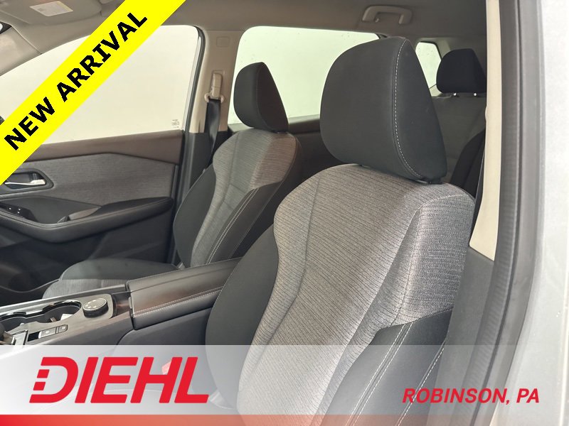 Used 2022 Nissan Rogue SV image 17