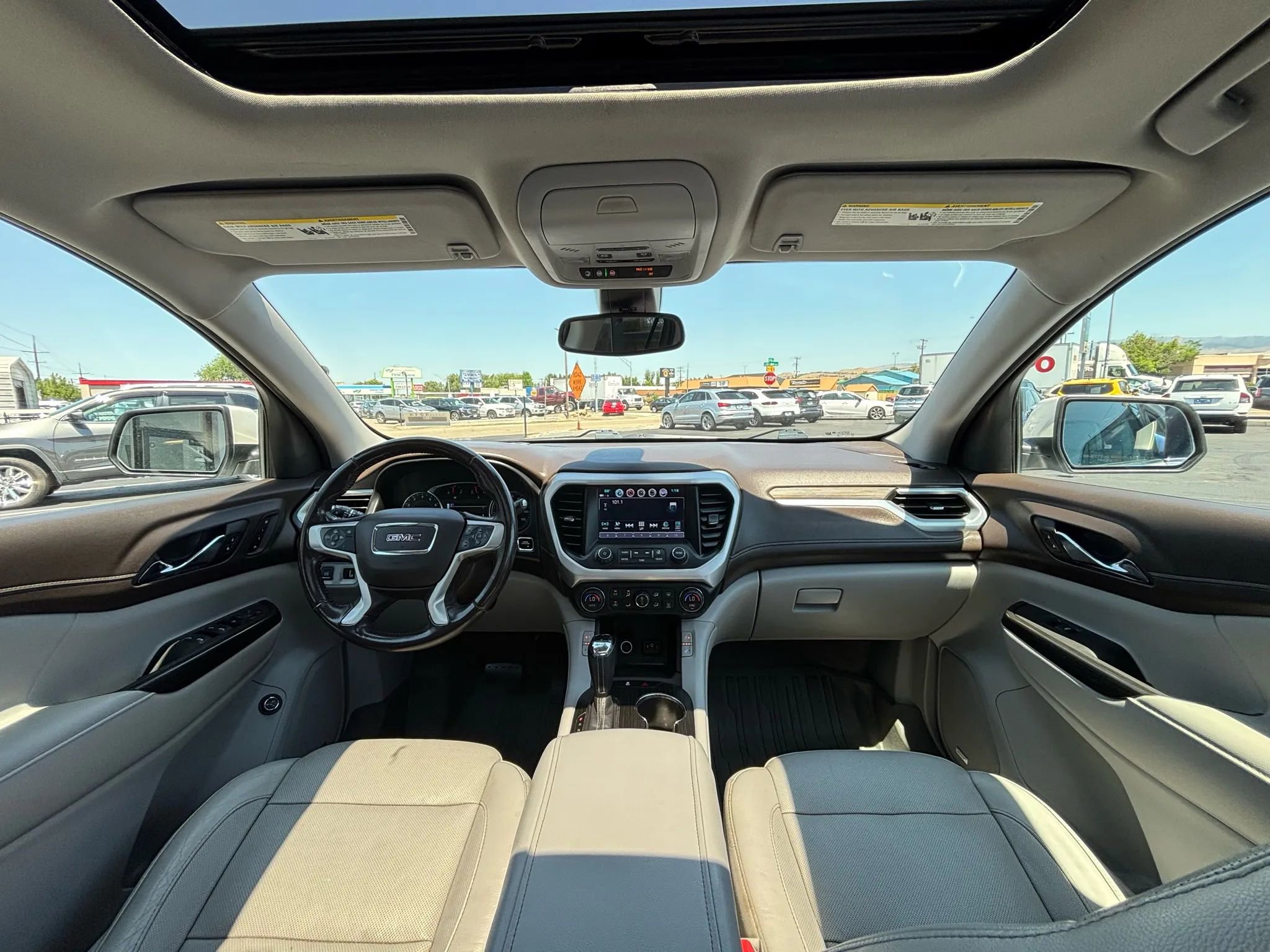 Used 2019 GMC Acadia SLT image 11
