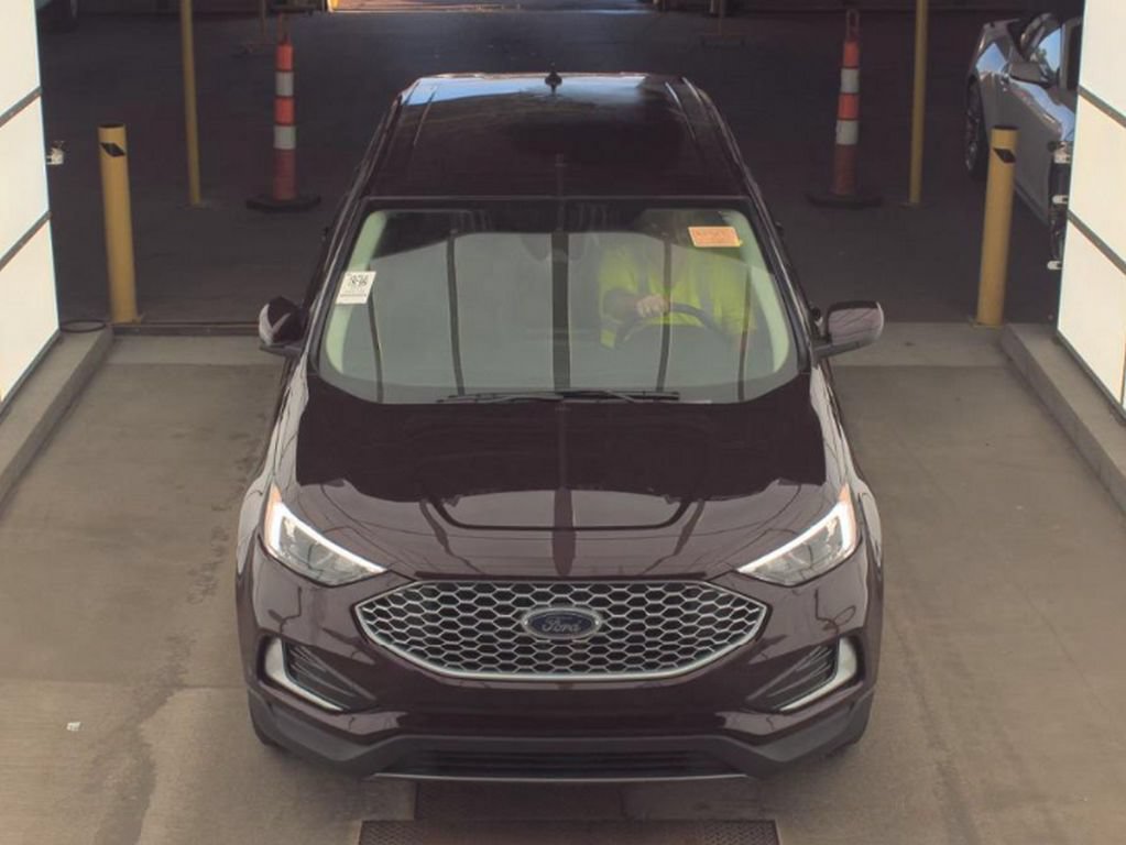 Used 2023 Ford Edge SEL AWD/4WD image 3
