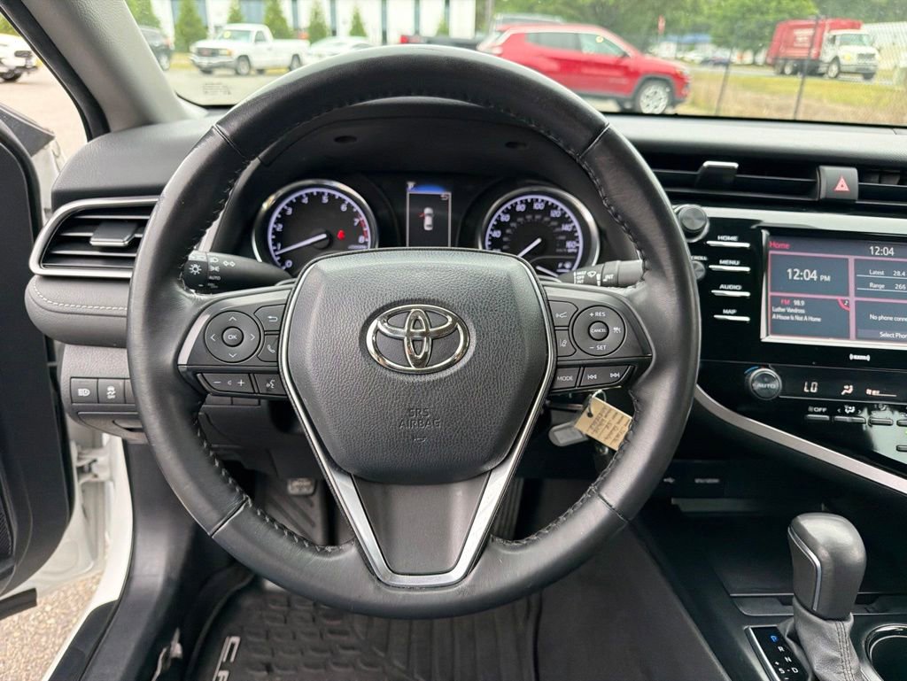Used 2020 Toyota Camry SE FWD image 14