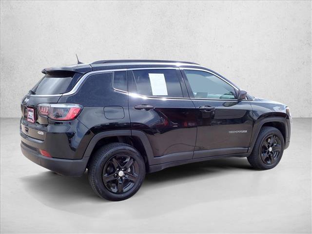 Used 2024 Jeep Compass Latitude AWD/4WD image 4