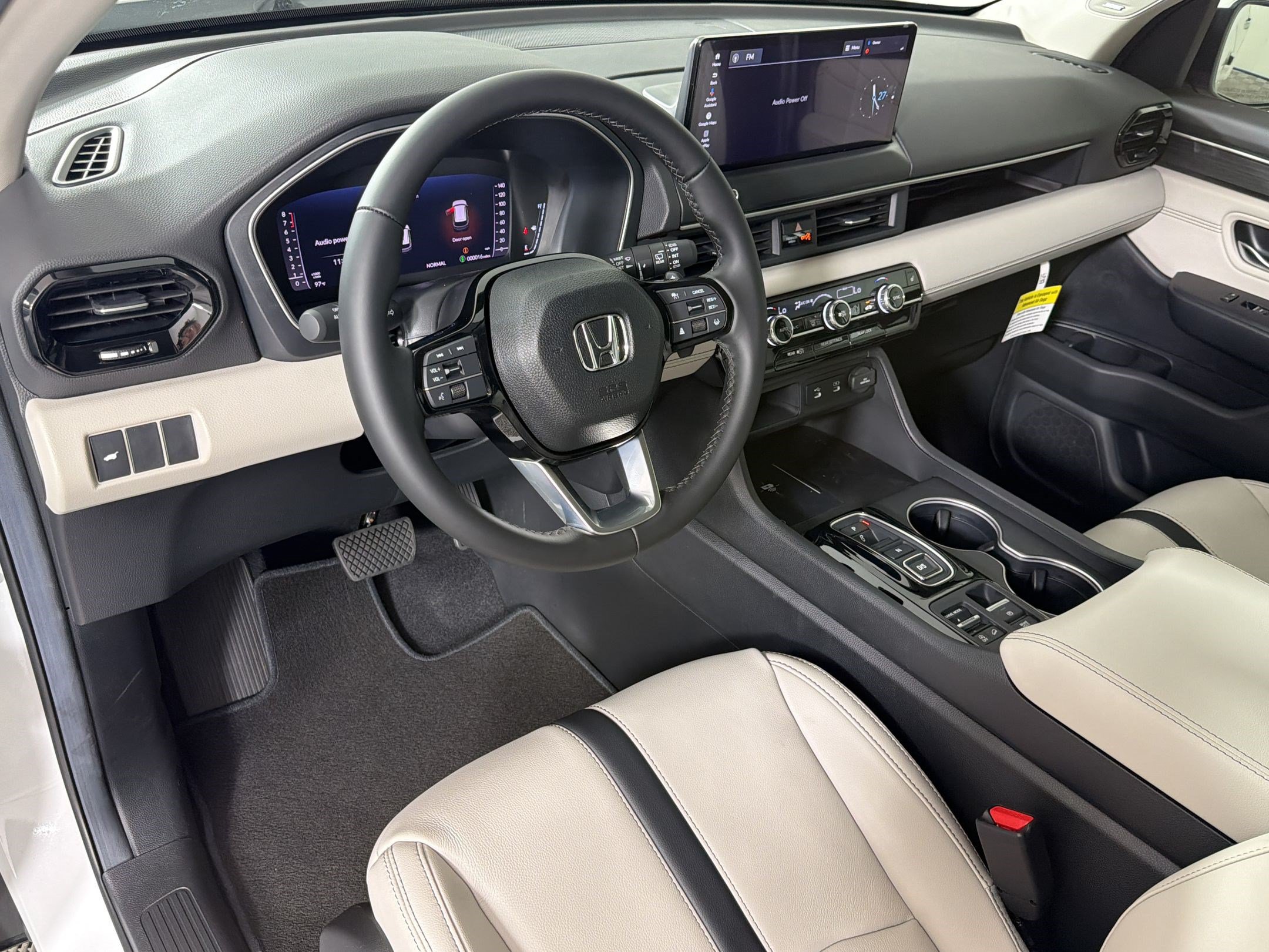 New 2026 Honda Pilot Touring image 4
