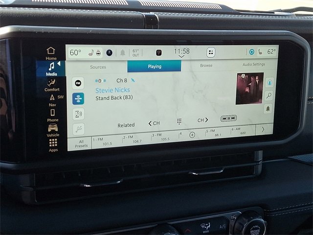 Used 2024 Jeep Wrangler Unlimited Sahara w/ Technology Group image 16