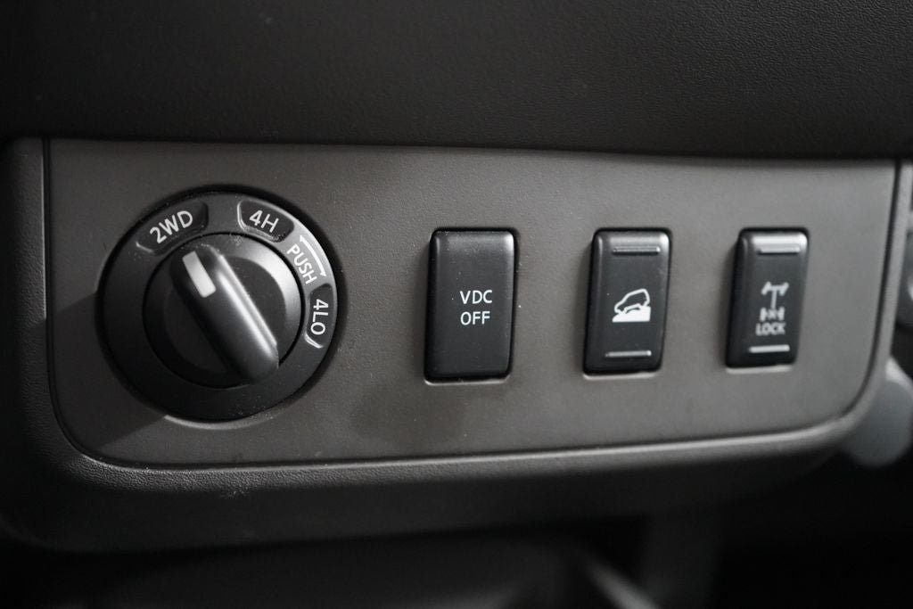 Used 2011 Nissan Xterra PRO-4X AWD/4WD image 25