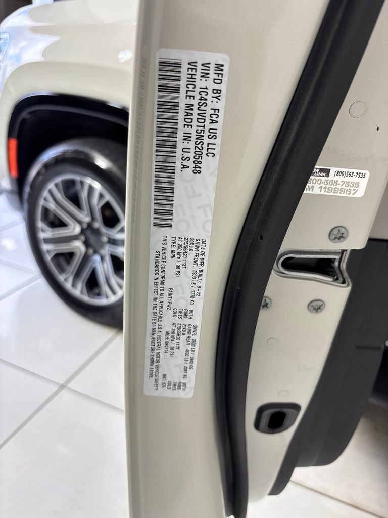 Used 2022 Jeep Wagoneer Series III w/ Convenience Group I AWD/4WD image 10