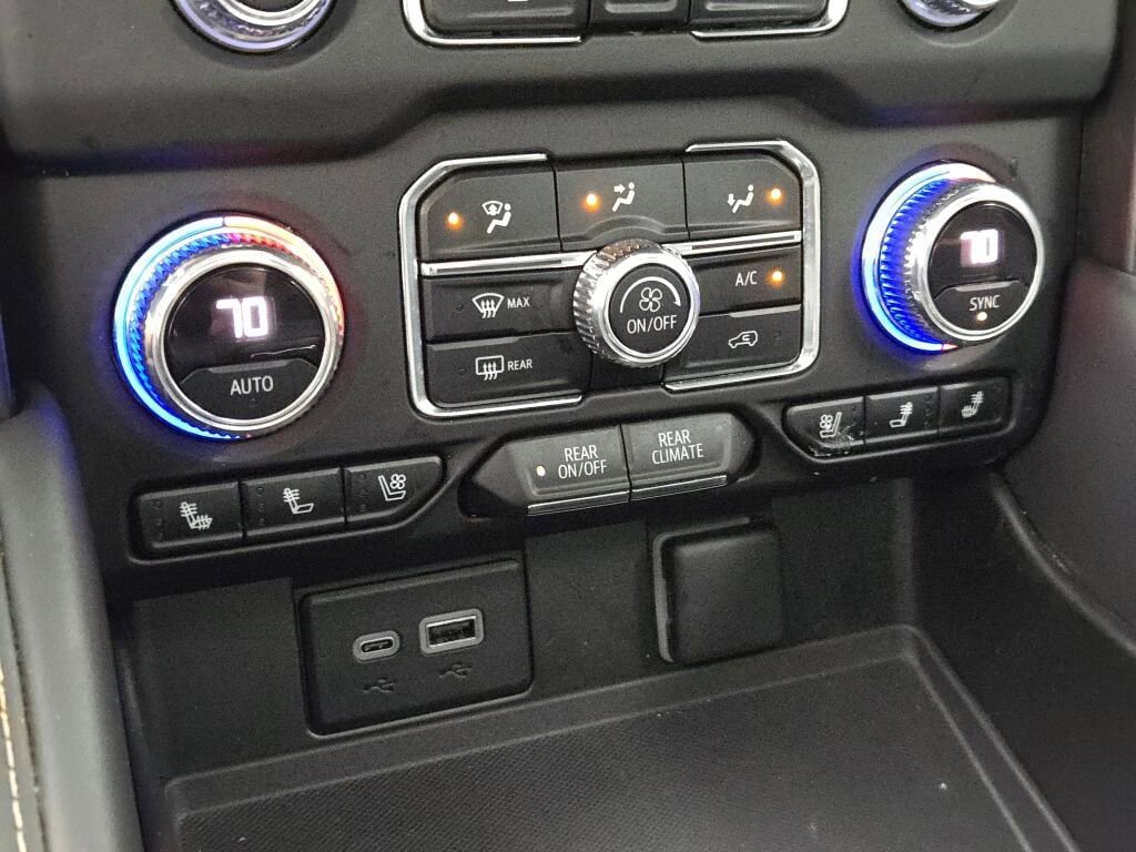 Used 2023 GMC Yukon AT4 image 36