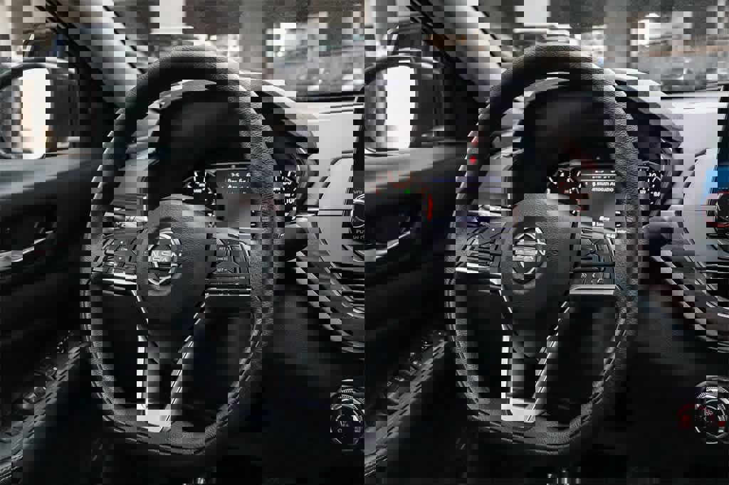 Used 2024 Nissan Altima 2.5 SV image 15