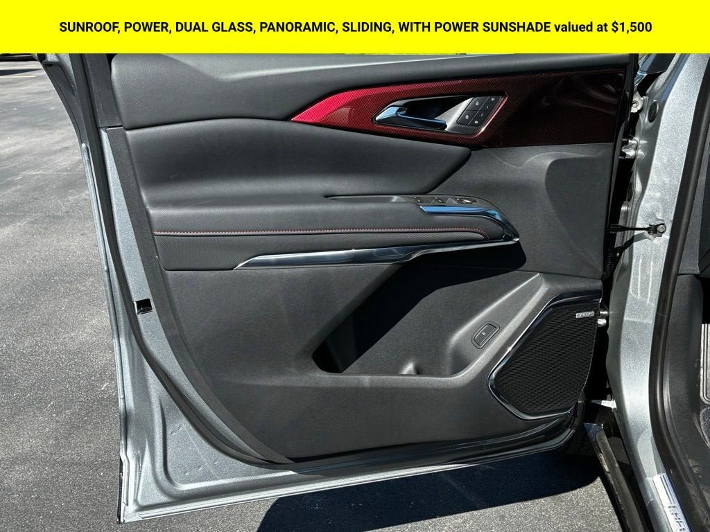 New 2026 Chevrolet Traverse RS w/ LPO, Floor Liner Package AWD/4WD image 2