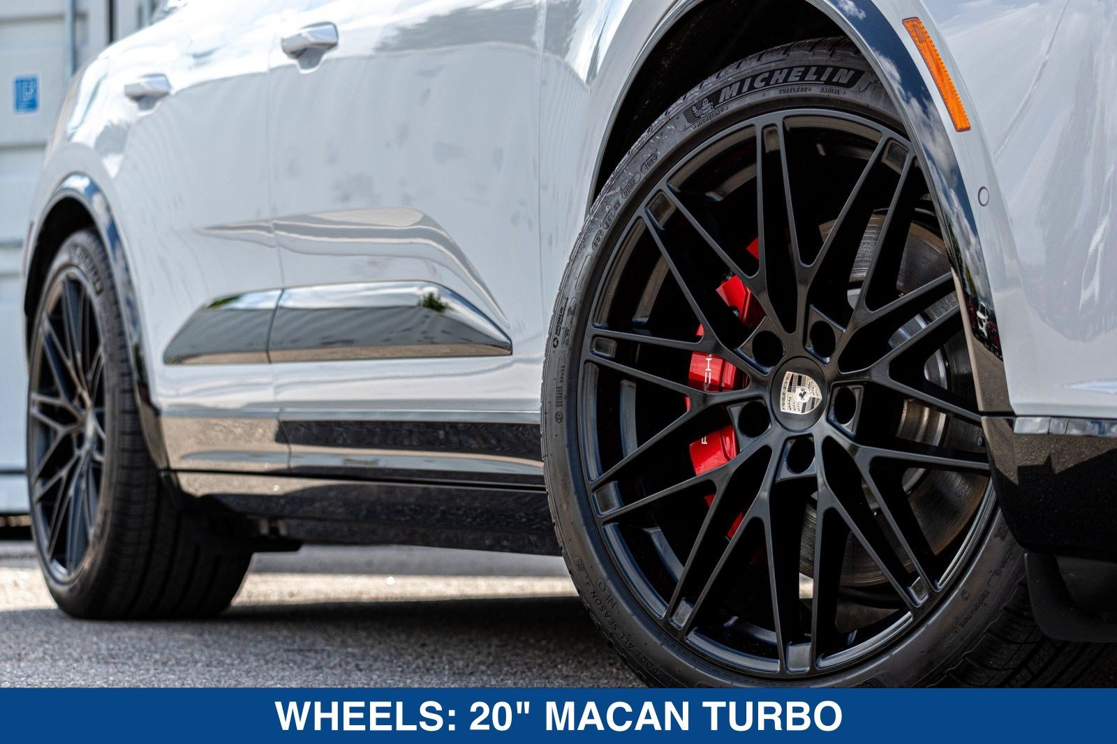 Used 2025 Porsche Macan Turbo Electric AWD/4WD image 20