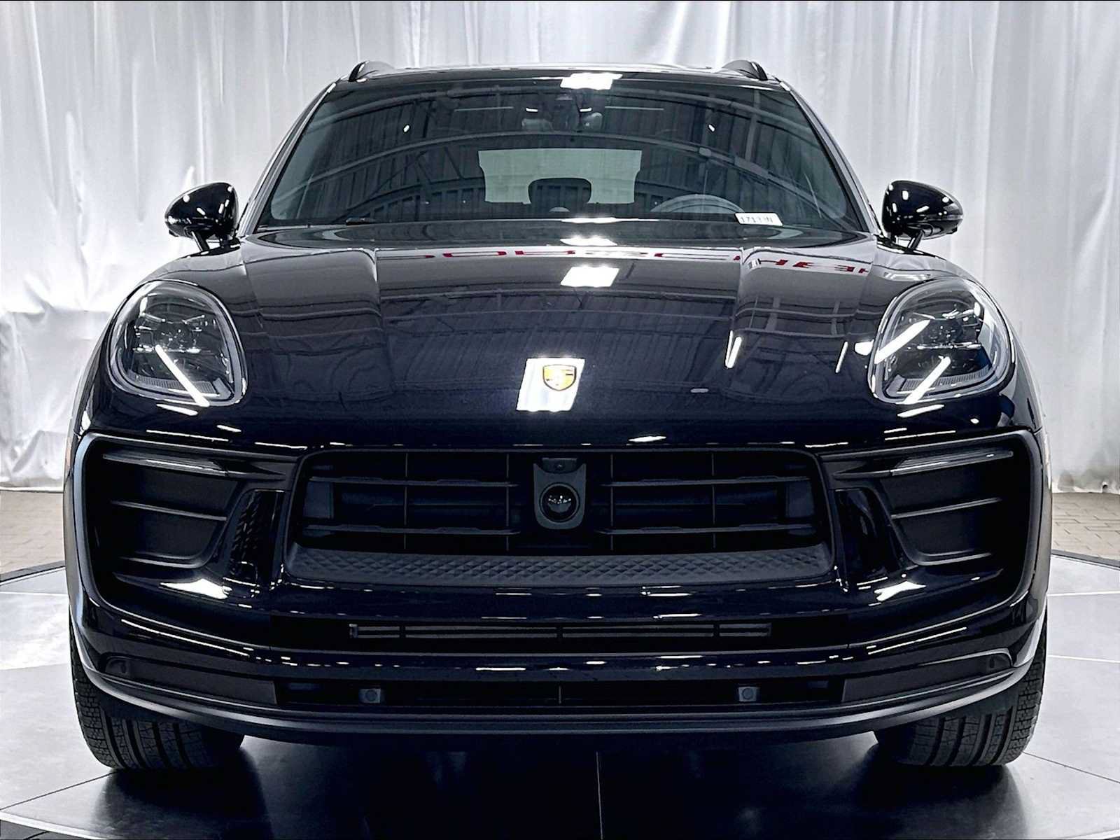 New 2026 Porsche Macan AWD/4WD image 10
