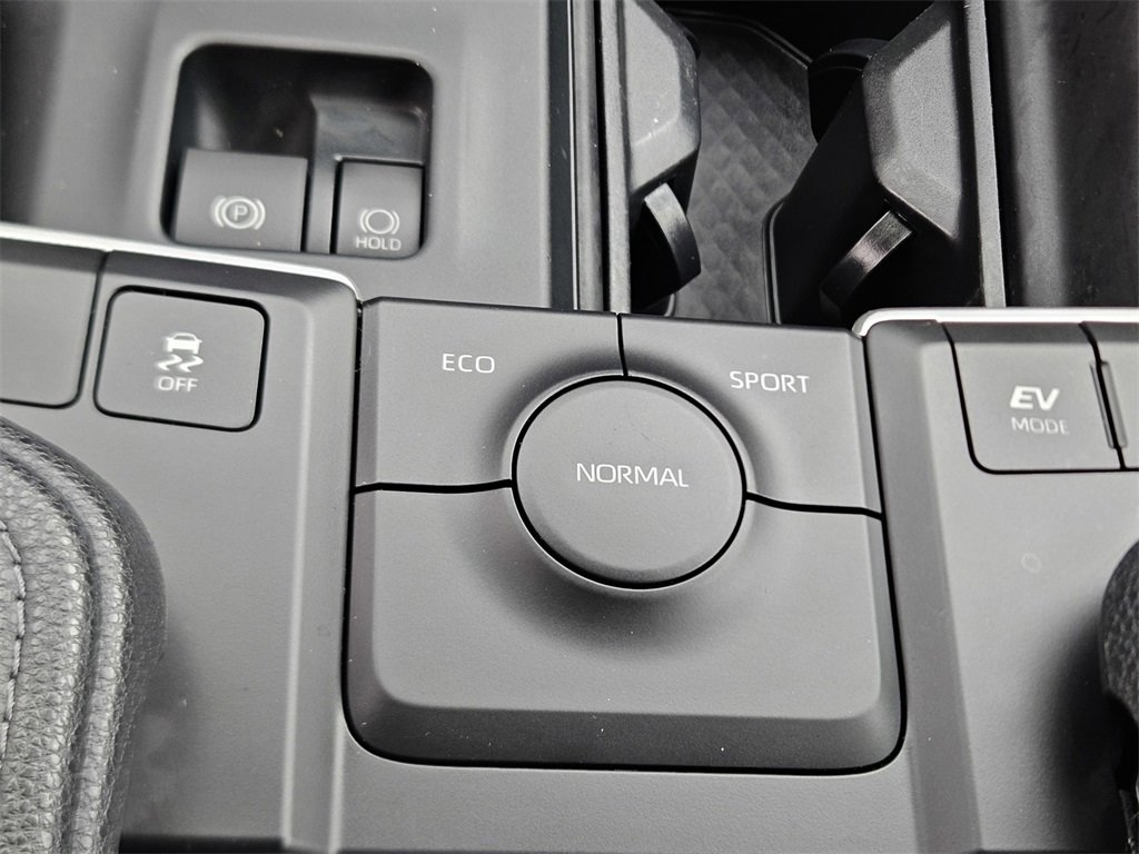 Used 2024 Toyota Grand Highlander XLE image 19