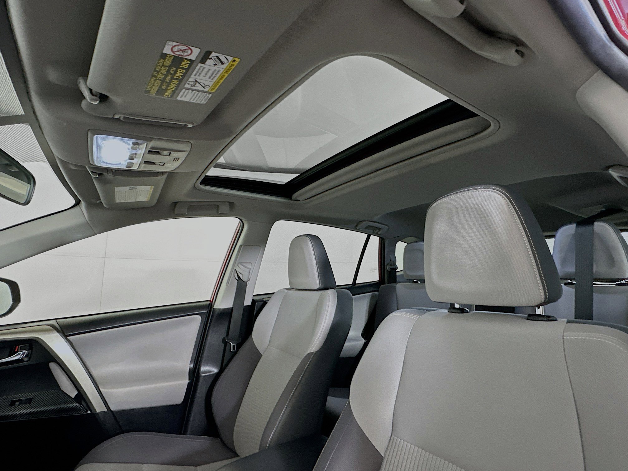 Used 2015 Toyota RAV4 XLE image 24