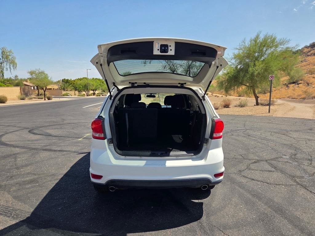 Used 2015 Dodge Journey SXT w/ Flexible Seating Group FWD image 11
