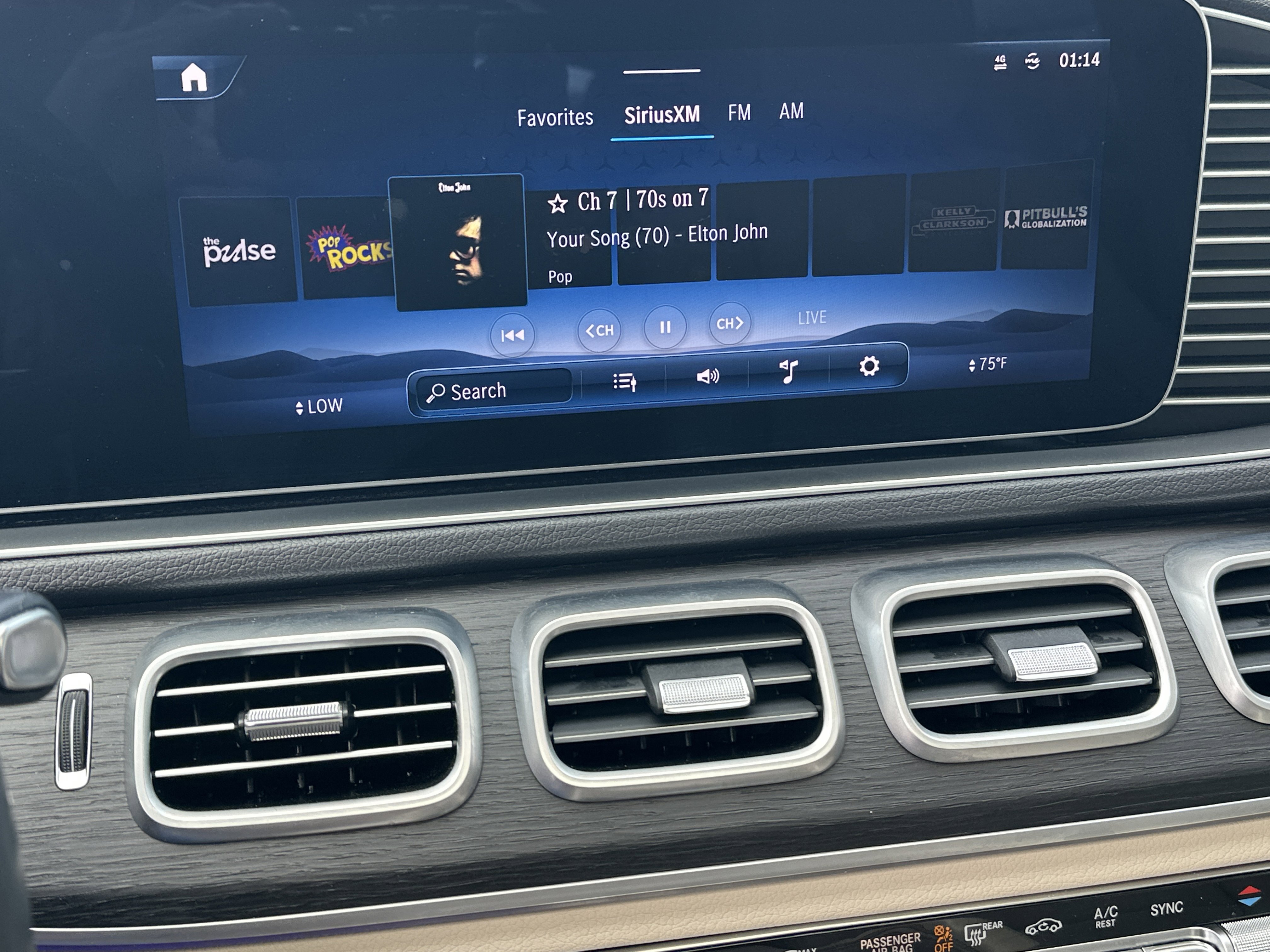 Used 2024 Mercedes-Benz GLE 350 4MATIC image 29