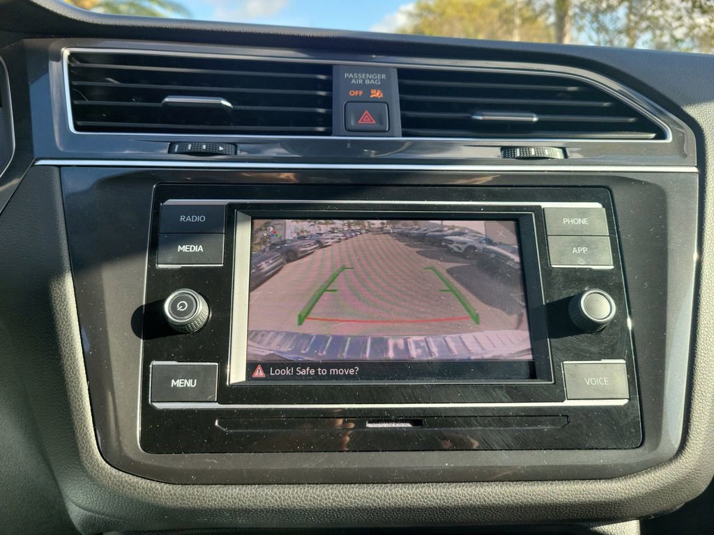 Used 2024 Volkswagen Tiguan S image 23