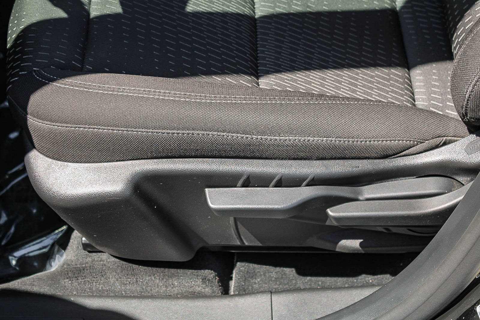 Used 2026 Chevrolet Equinox LT FWD image 12