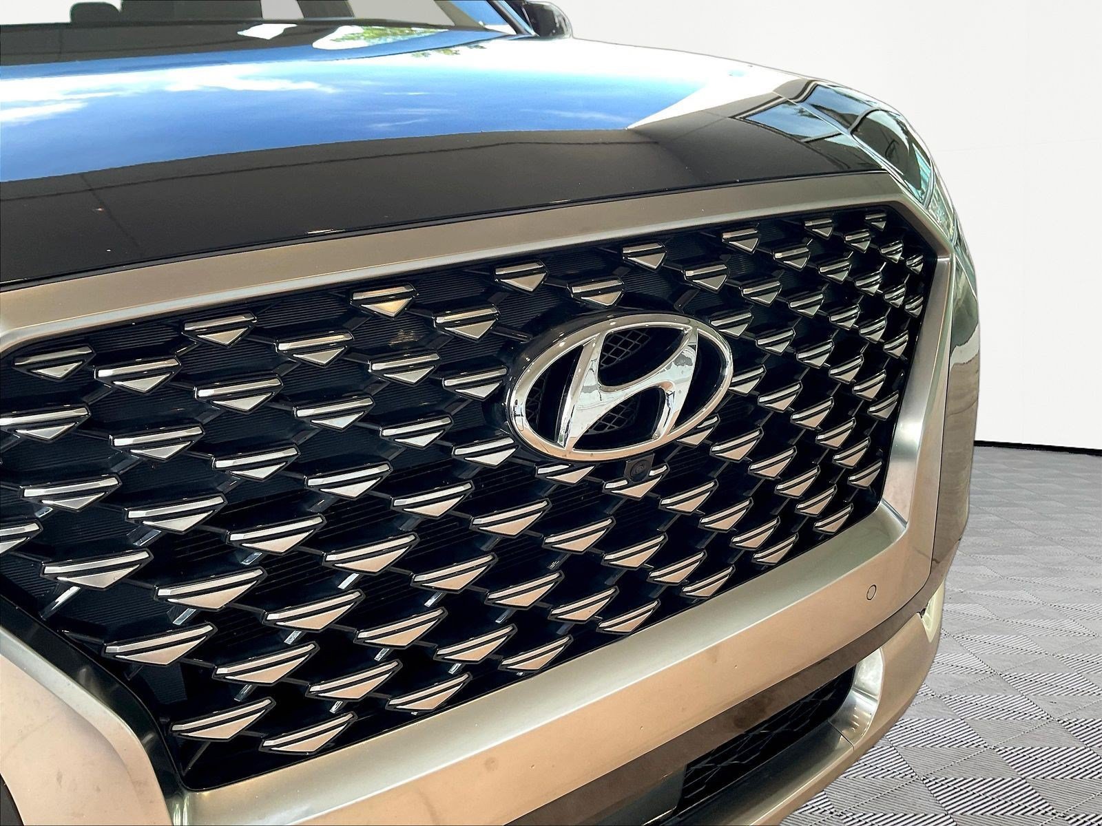 Used 2022 Hyundai Palisade Calligraphy w/ Winter Package FWD image 32