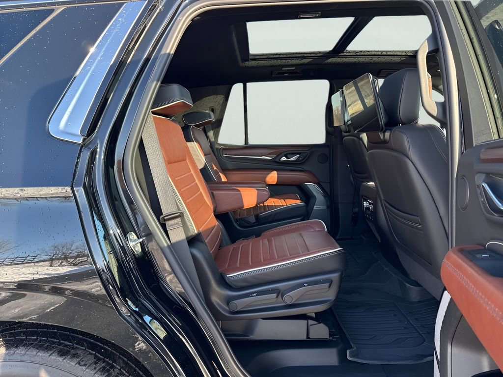 Used 2024 GMC Yukon Denali Ultimate image 12