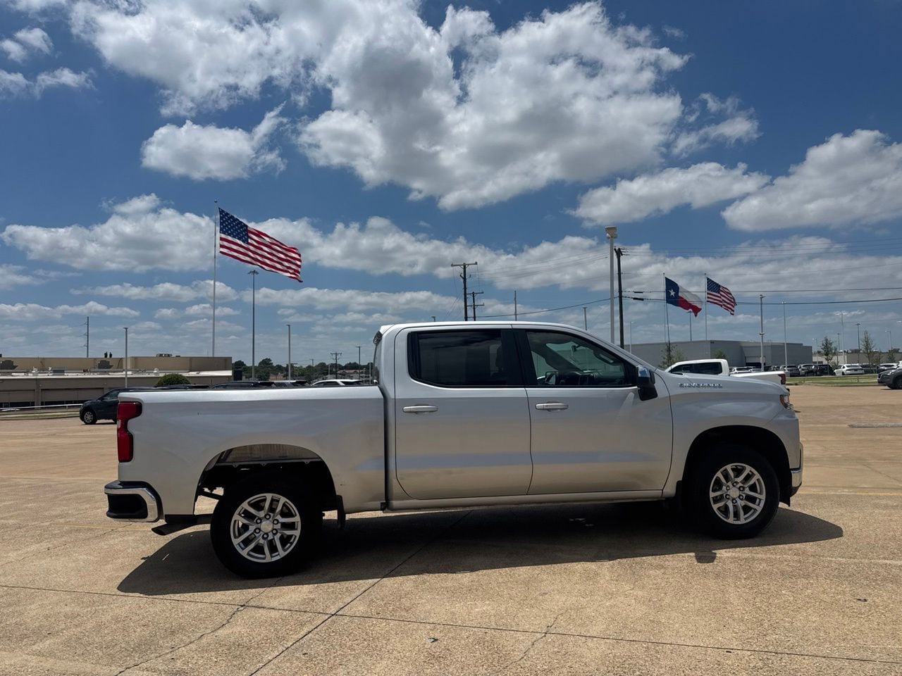 Used 2022 Chevrolet Silverado 1500 LT AWD/4WD image 25