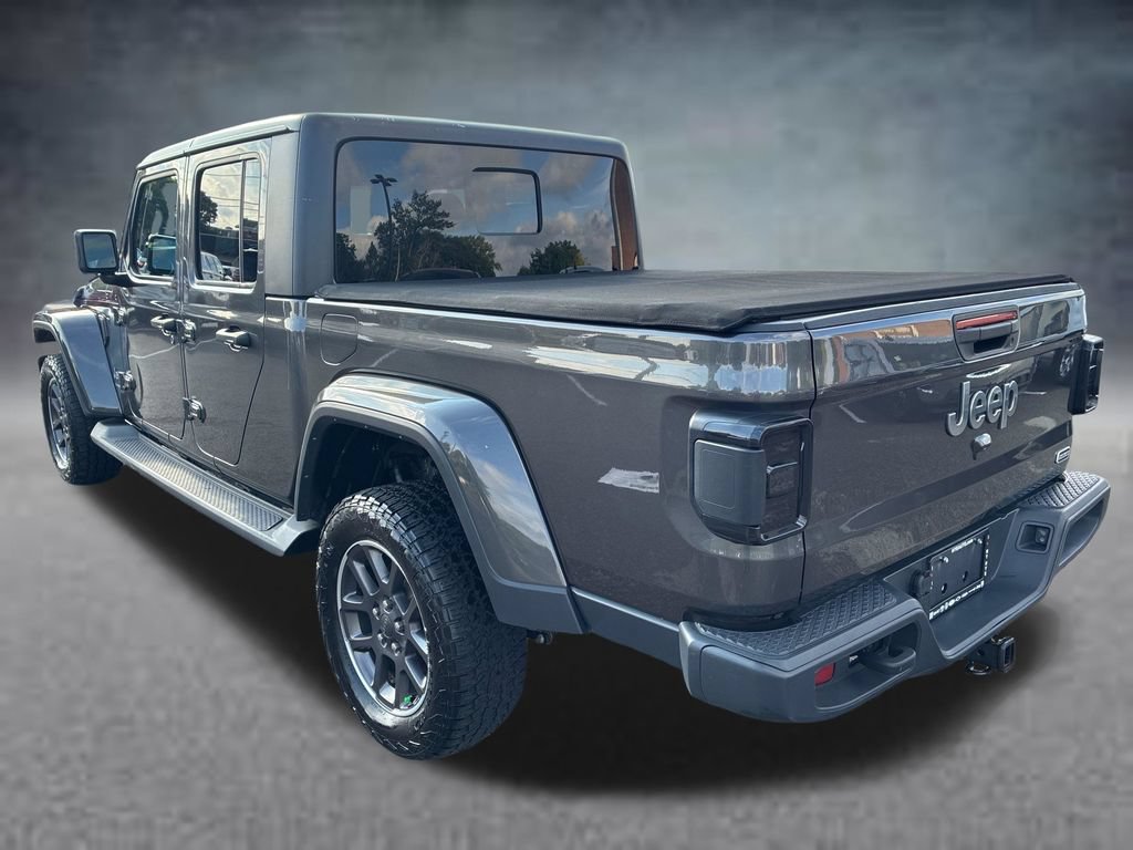 Used 2023 Jeep Gladiator Overland w/ Cold Weather Group AWD/4WD image 3