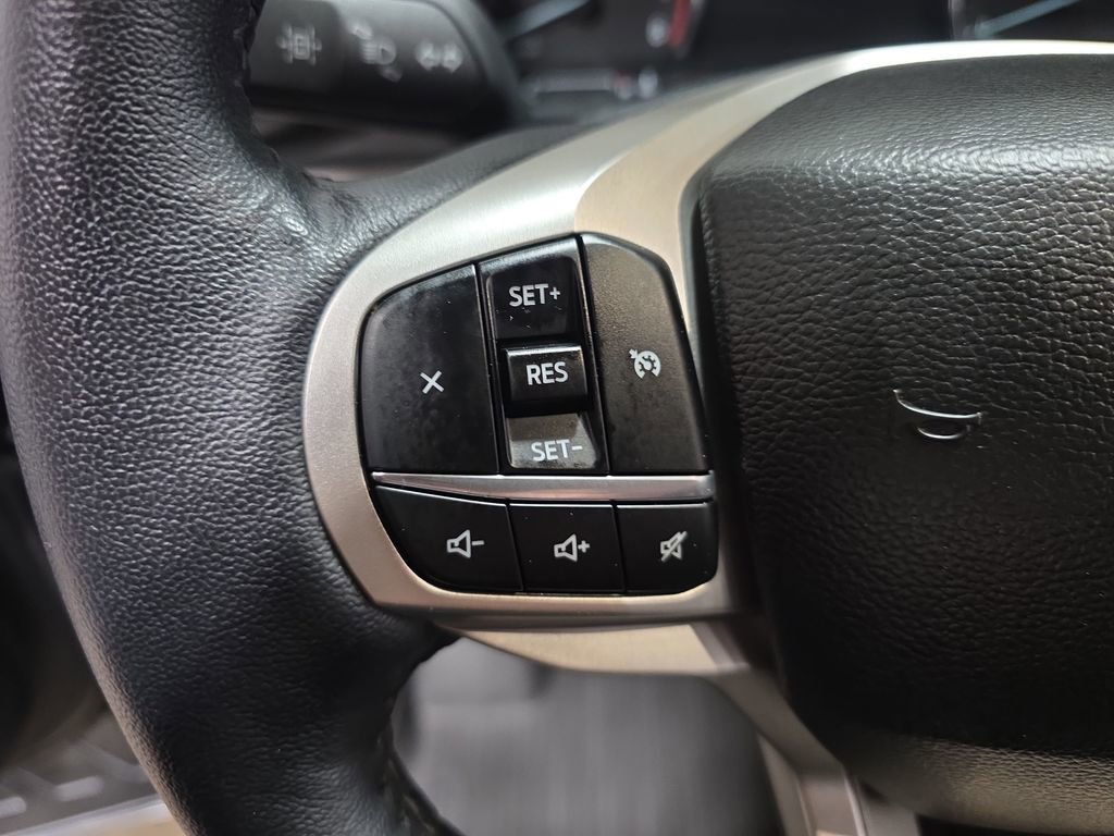 Used 2023 Ford Explorer XLT w/ Equipment Group 202A image 18
