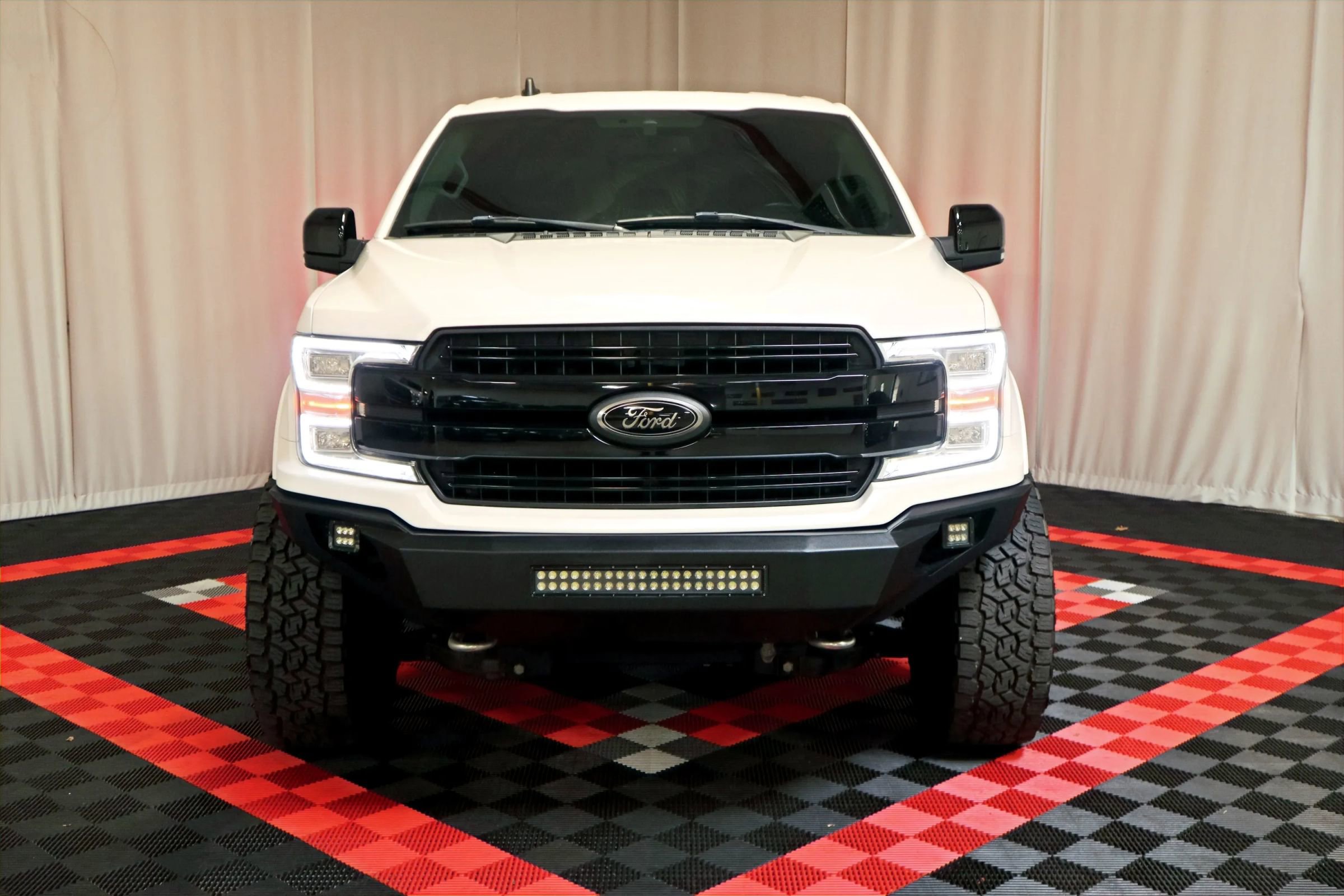 Used 2019 Ford F150 Lariat w/ Equipment Group 502A Luxury image 4