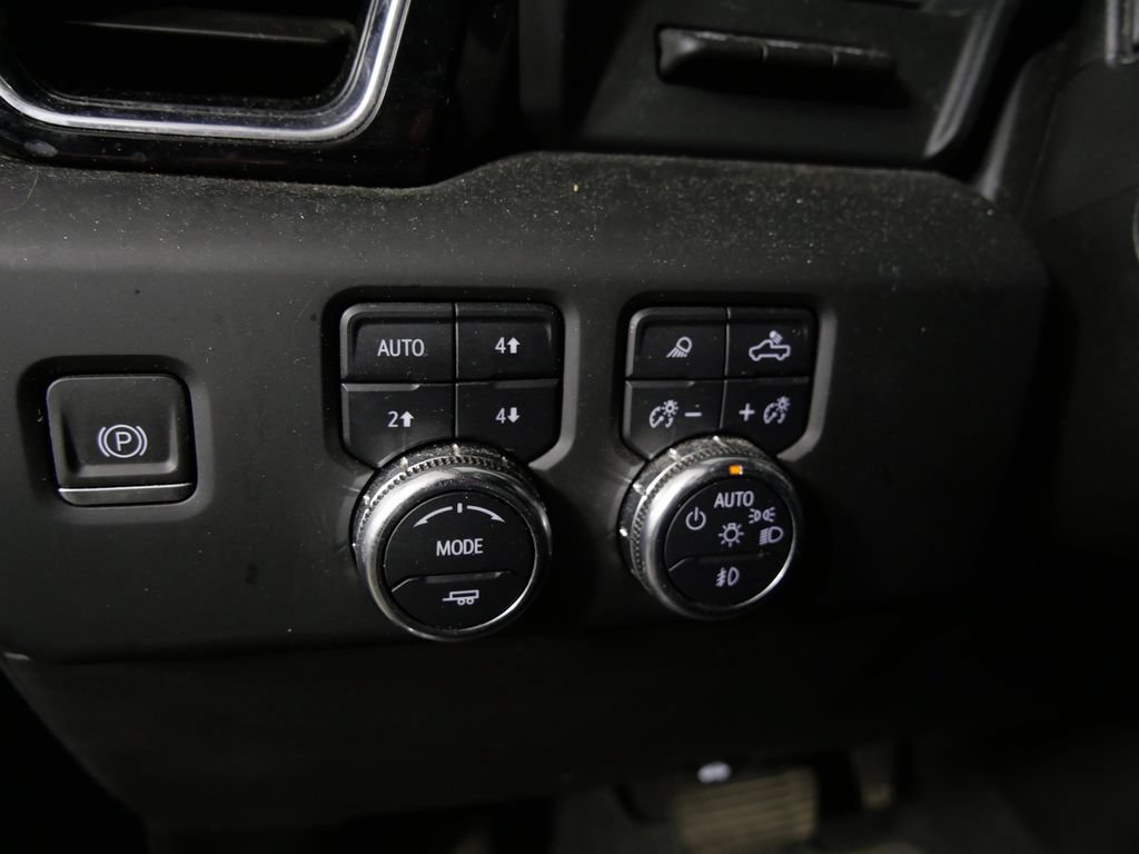 Used 2024 GMC Sierra 1500 Denali AWD/4WD image 18