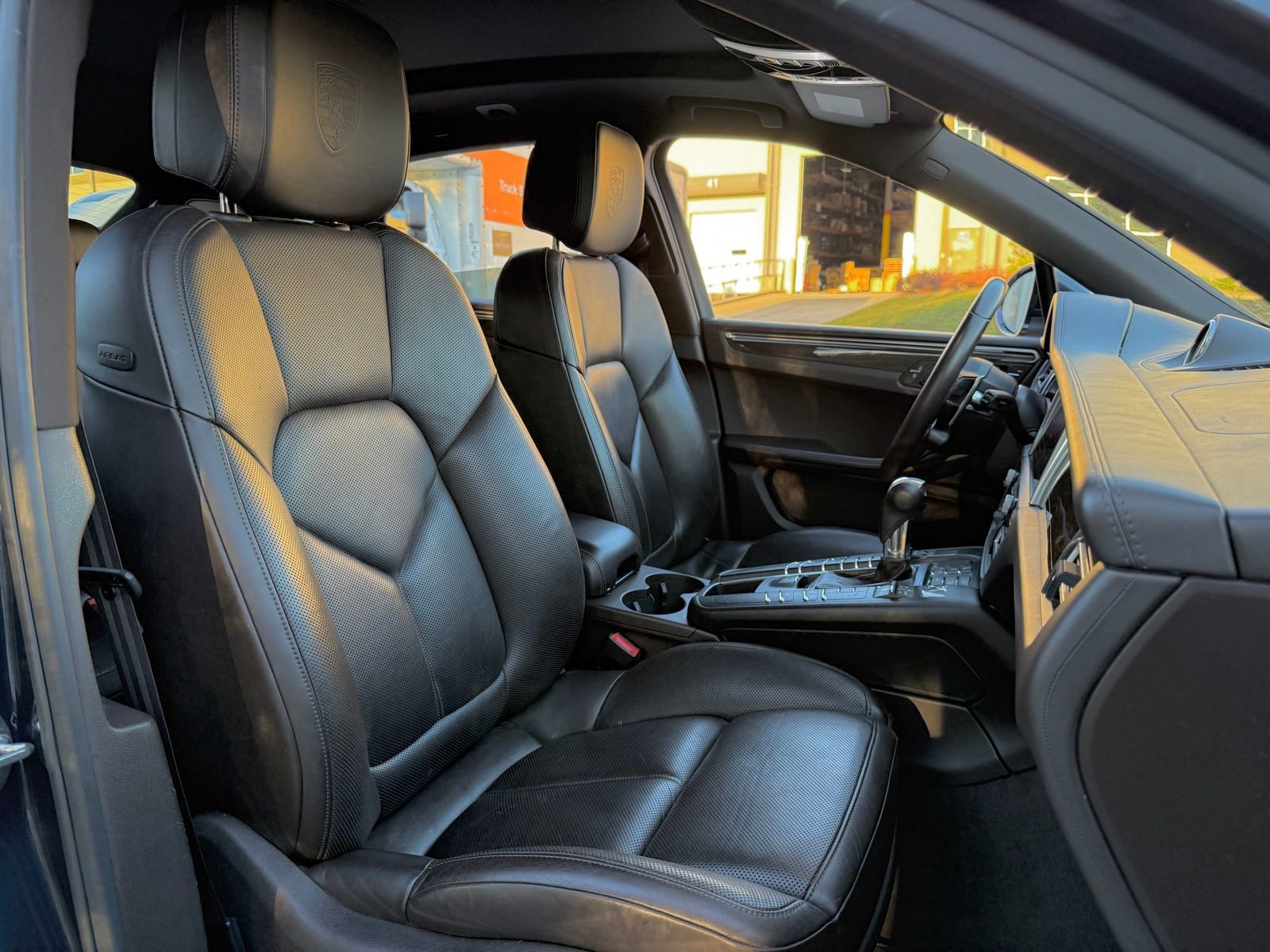 Used 2019 Porsche Macan S image 38