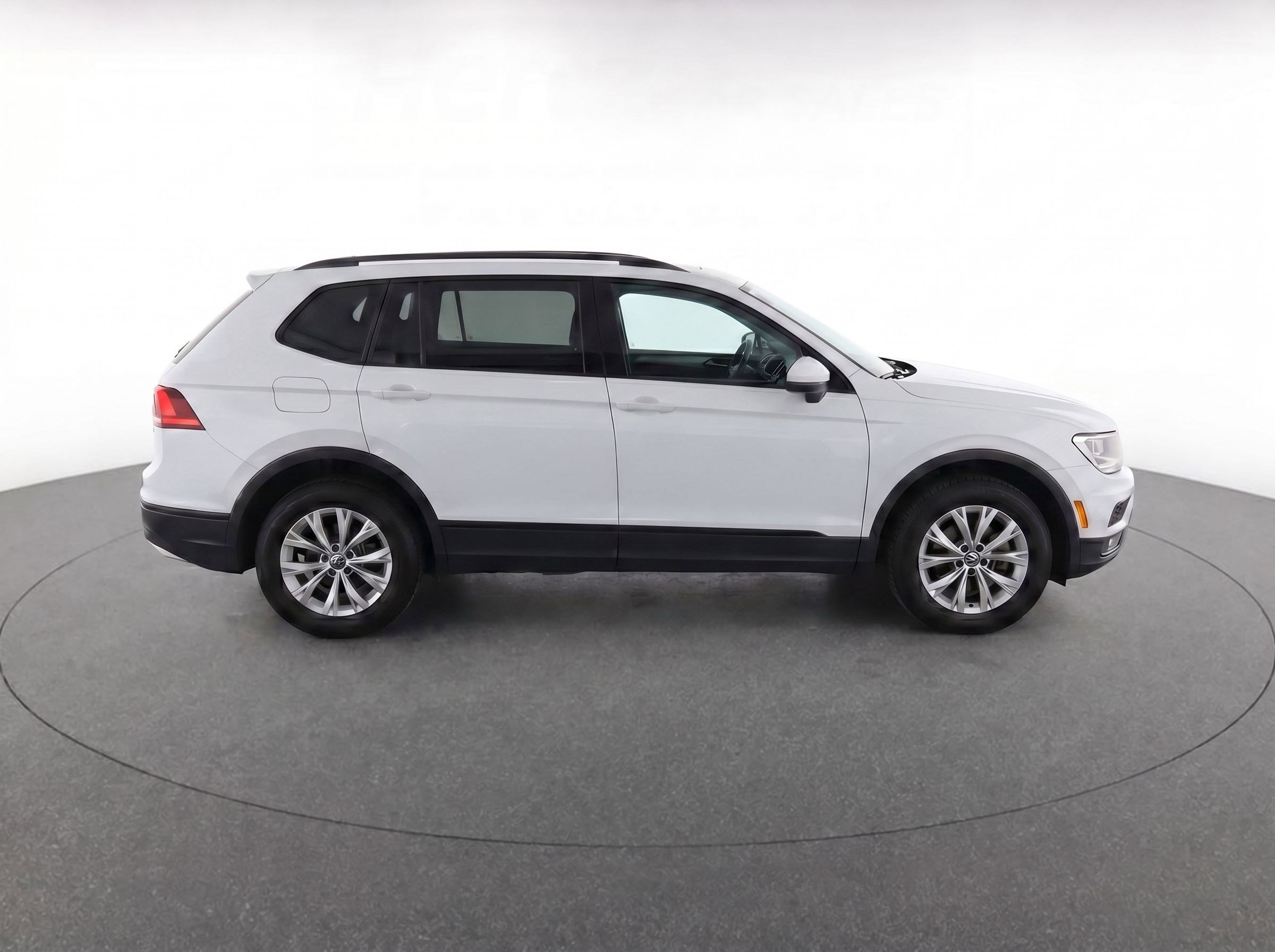 Used 2019 Volkswagen Tiguan S w/ Driver Assistance Package AWD/4WD image 4