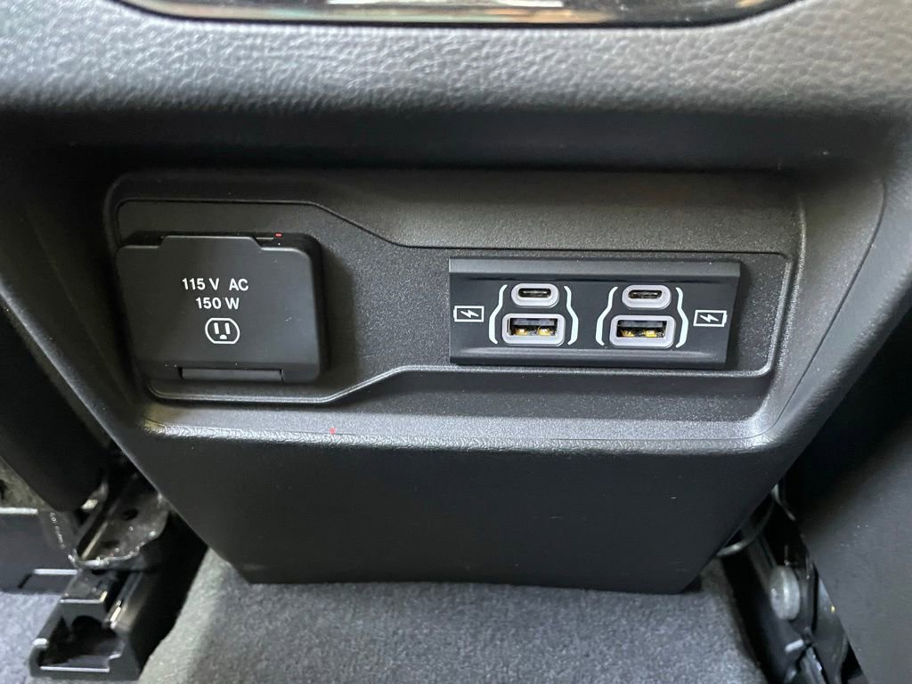 Used 2024 Jeep Grand Cherokee Laredo X w/ Luxury Tech Group I AWD/4WD image 23