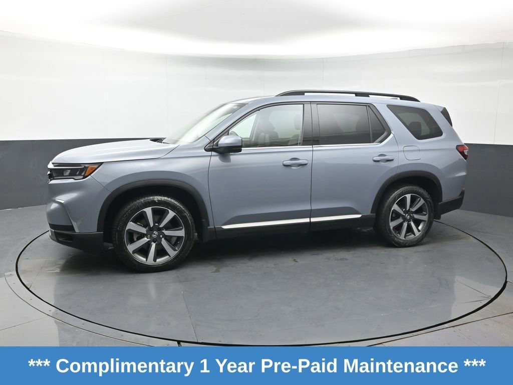 Used 2024 Honda Pilot Touring image 2