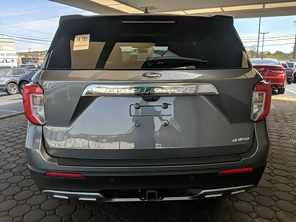 Used 2023 Ford Explorer XLT w/ Equipment Group 202A image 7