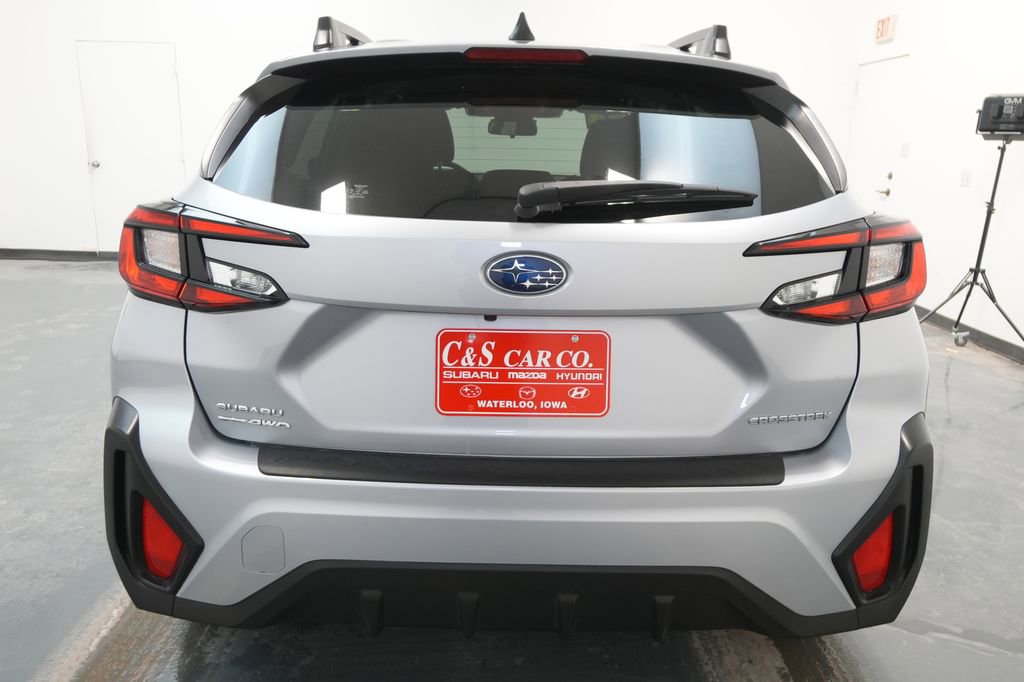 Used 2024 Subaru Crosstrek 2.0i Premium AWD/4WD image 8