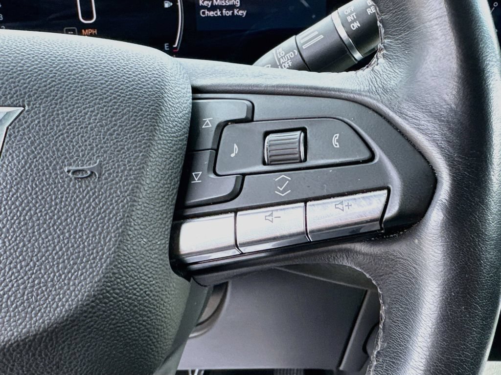 Certified 2024 Cadillac XT4 Premium Luxury FWD image 18