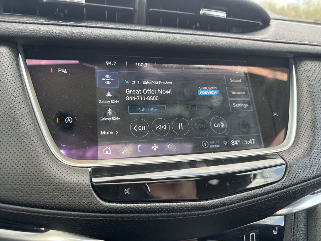 Used 2024 Cadillac XT6 Luxury w/ LPO, Floor Liner Package image 16