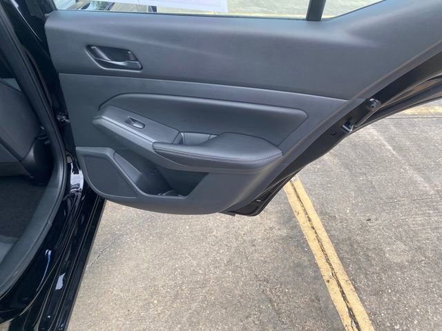 Used 2025 Nissan Altima 2.5 SV image 37