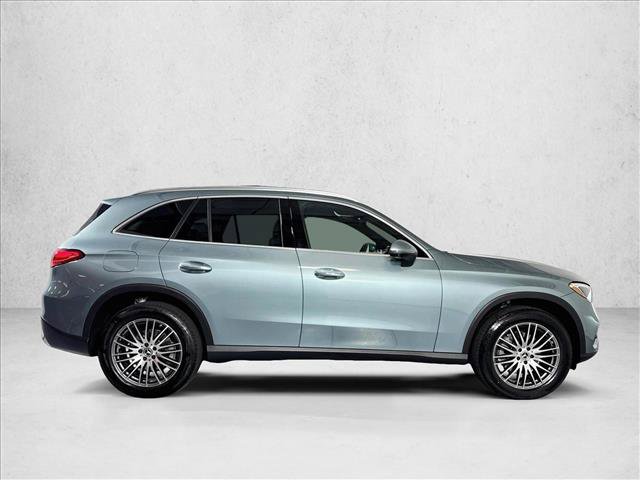 Used 2026 Mercedes-Benz GLC 300 4MATIC image 4
