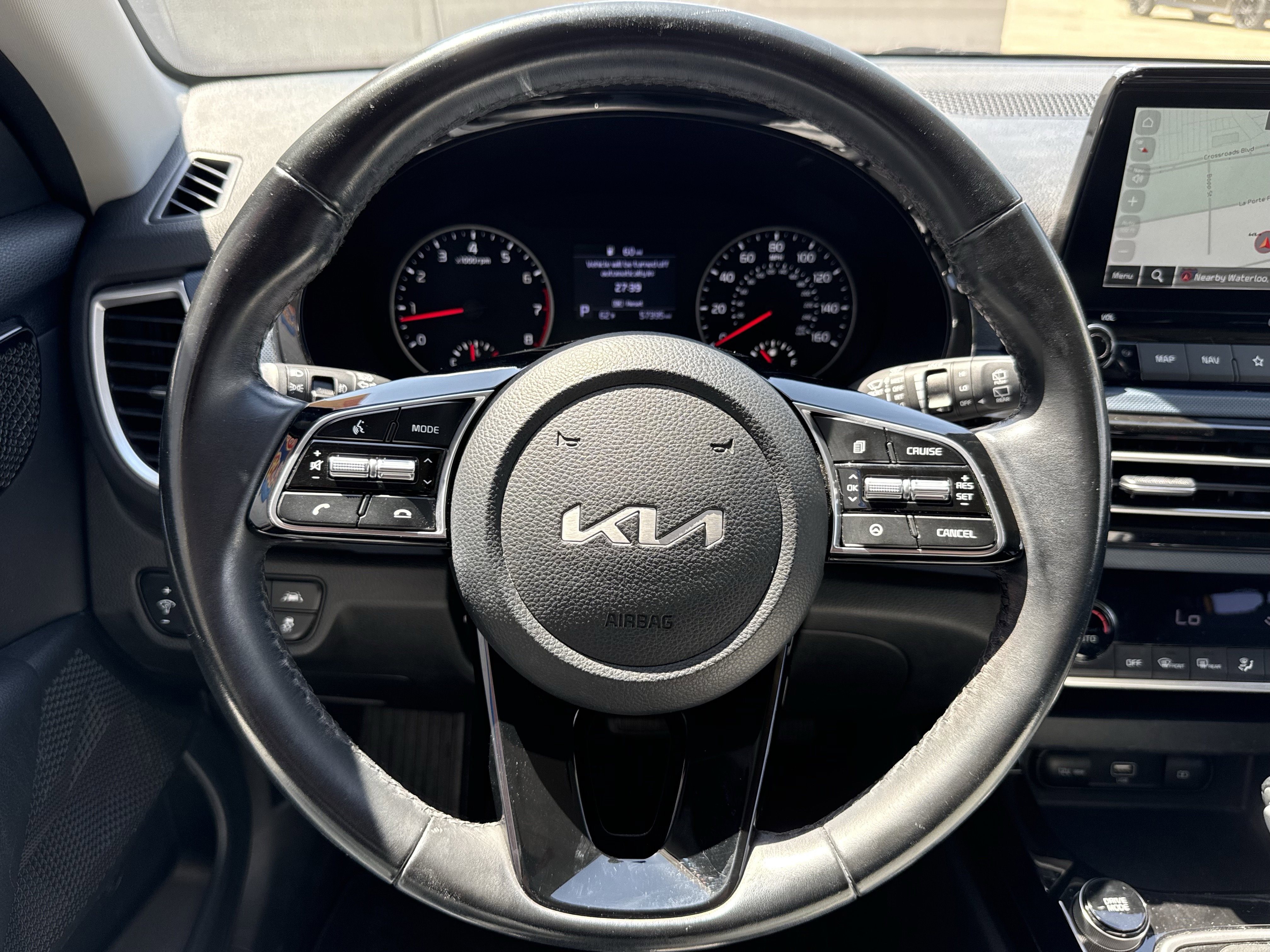 Used 2023 Kia Seltos S w/ Navigation Package AWD/4WD image 16
