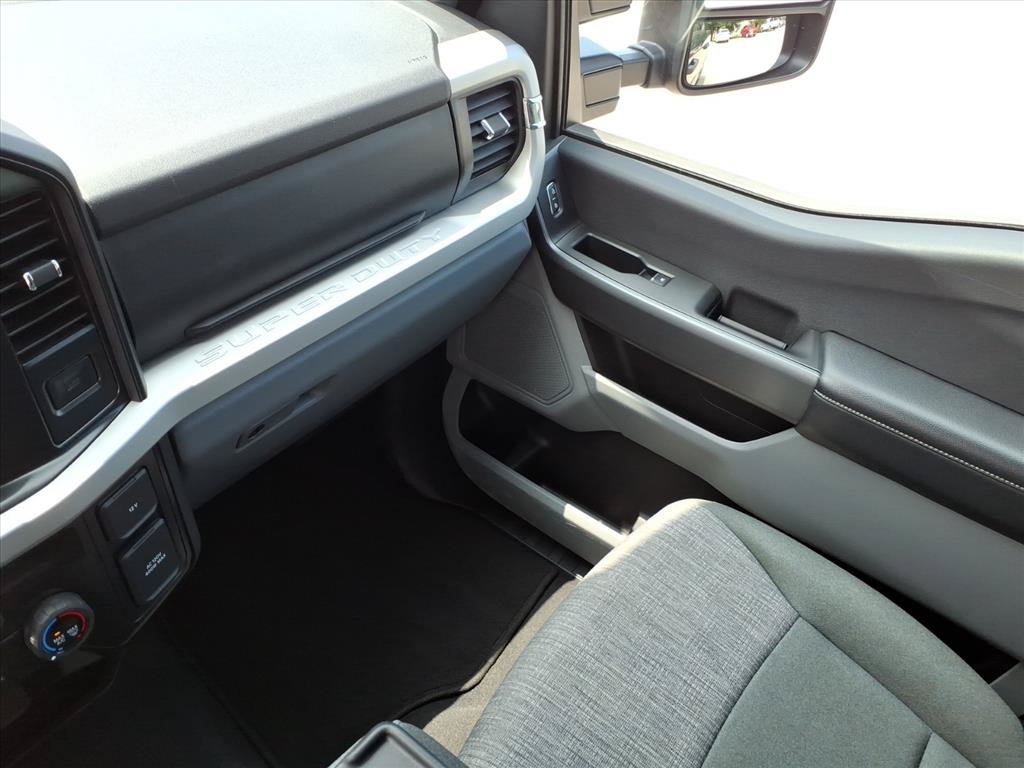 Used 2025 Ford F250 XLT AWD/4WD image 33