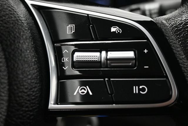 Used 2024 Kia Forte LXS w/ LXS Technology Package FWD image 22
