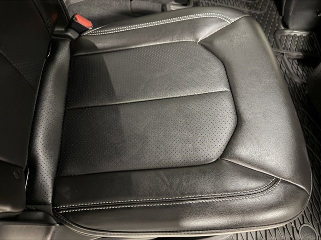 Used 2024 Chrysler Pacifica Touring-L w/ Road Tripper Package image 28