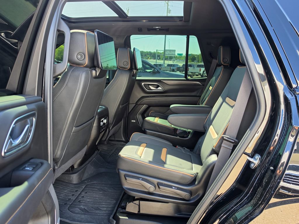 Used 2024 GMC Yukon AT4 w/ AT4 Premium Plus Package AWD/4WD image 13