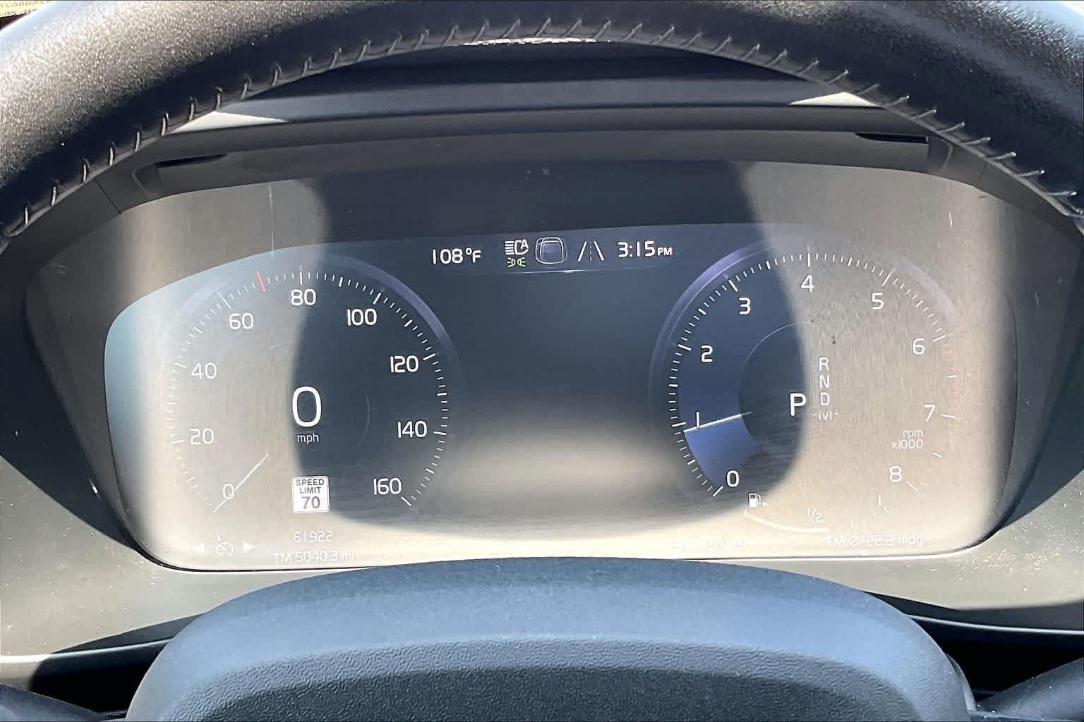 Used 2021 Volvo XC40 T5 Momentum w/ Climate Package AWD/4WD image 16