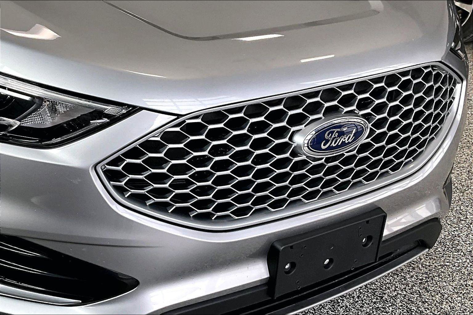 Used 2023 Ford Edge SEL image 29