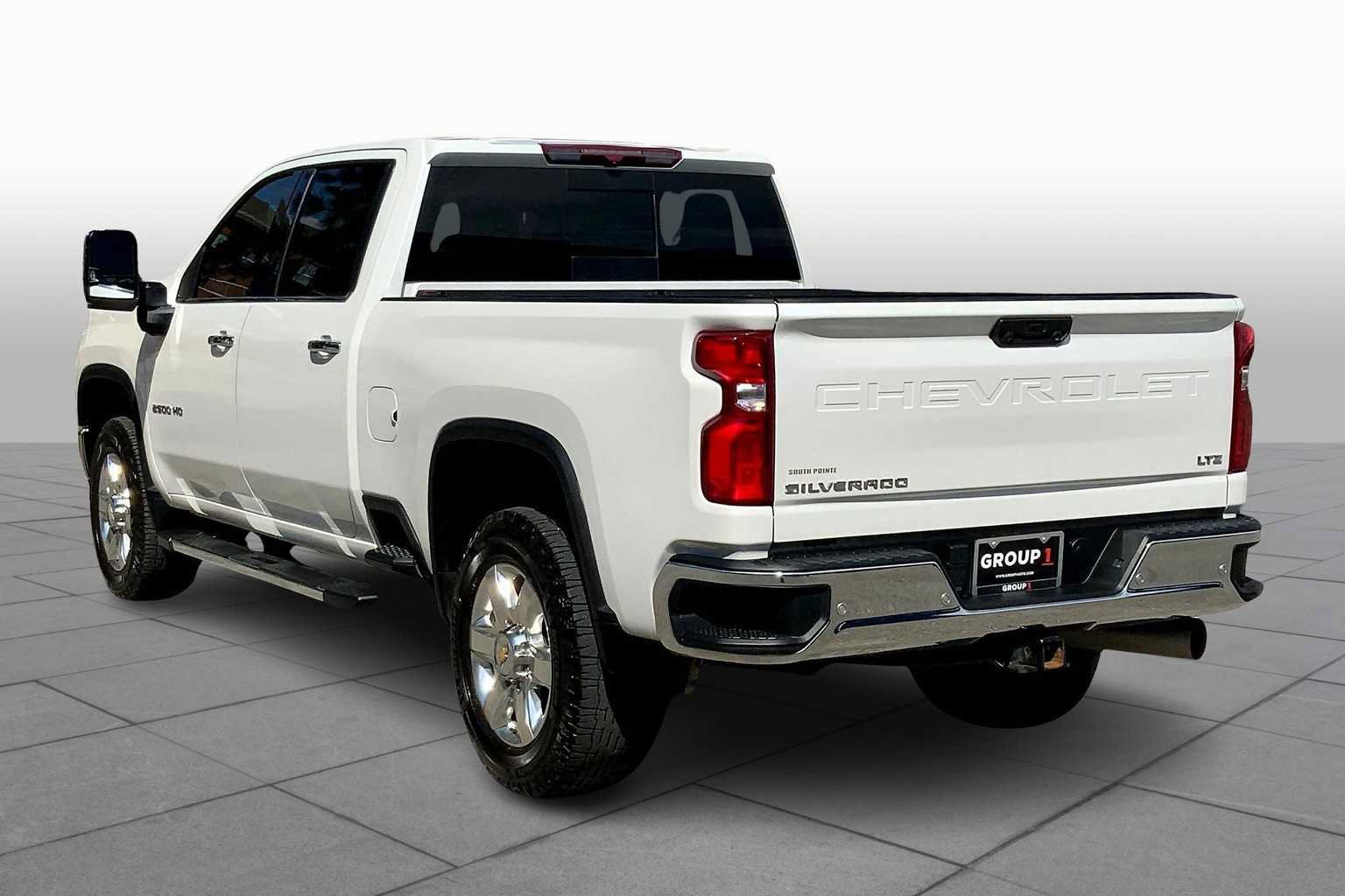 Used 2022 Chevrolet Silverado 2500 LTZ w/ LTZ Plus Package AWD/4WD image 11