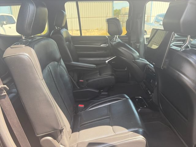 Used 2022 Jeep Wagoneer Series III w/ Rear Seat Video Group 1 AWD/4WD image 28