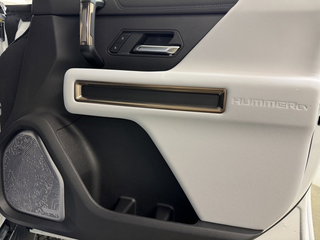 New 2025 GMC Hummer EV 2X image 30