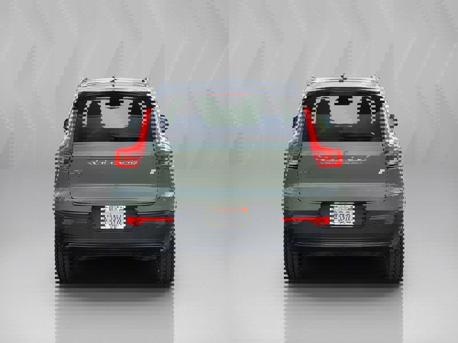 Certified 2023 Volvo XC40 Recharge Ultimate image 5